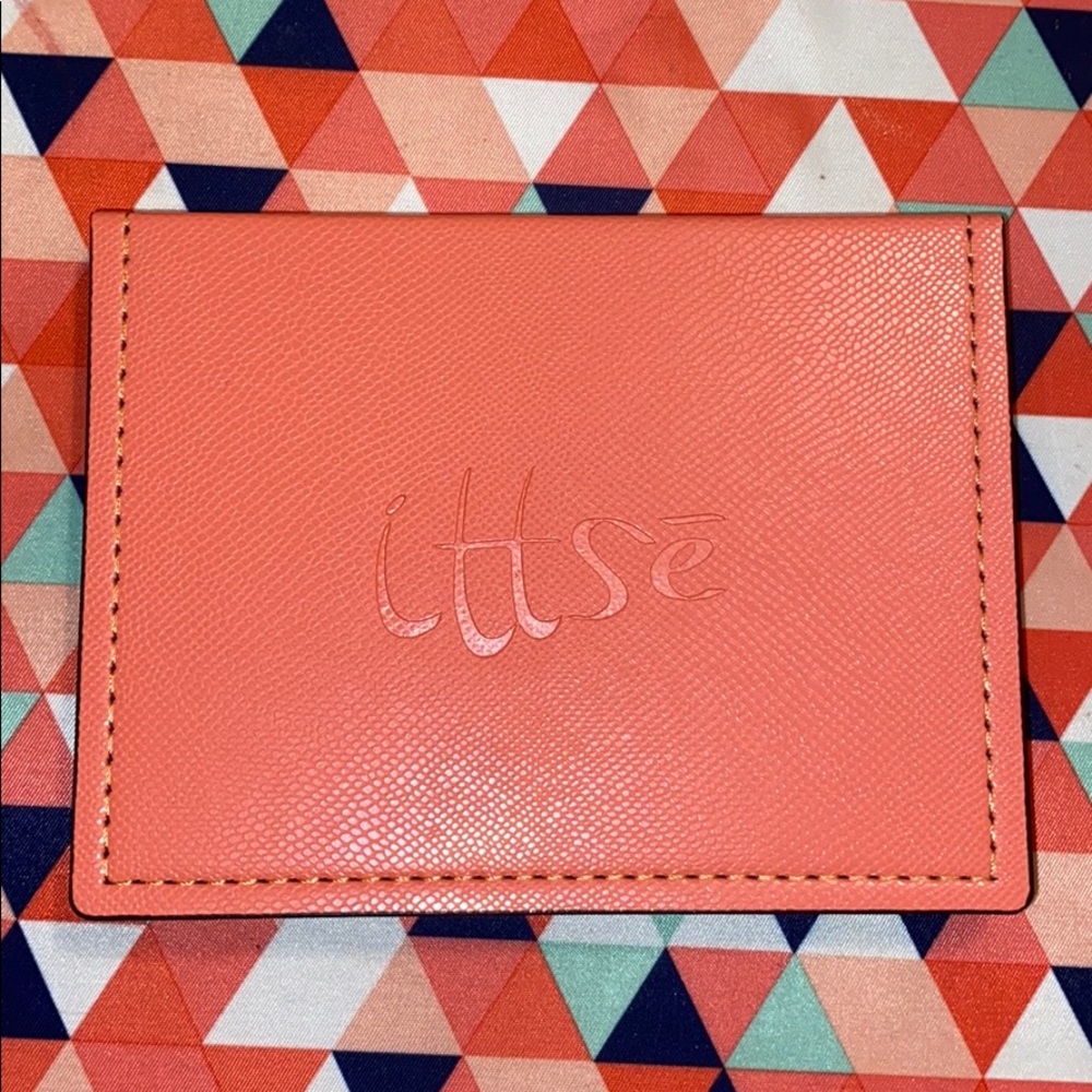 Itsee magnetic palette